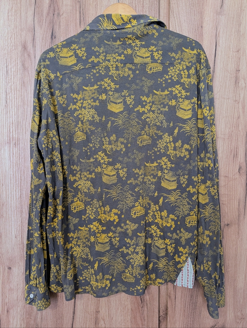 RARE! Custo Barcelona Vintage Y2K Japanese Floral Button-Up Shirt in Olive Gold - Picture 4 of 10